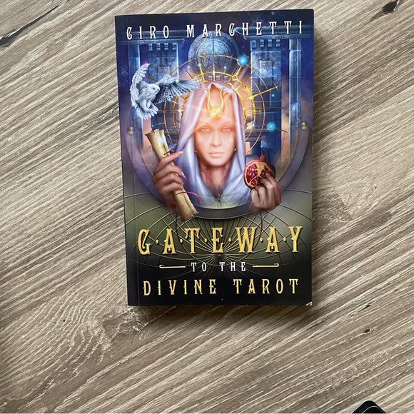 Tarot: Legacy of the Divine Tarot (cards & book) - Picture 3 of 5